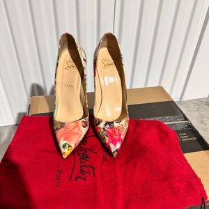 Christian Louboutin Multi-colored Pumps. Size 40